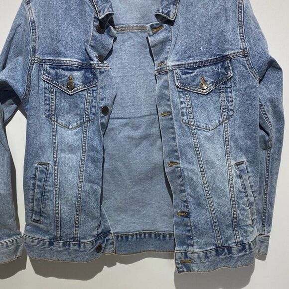 Universal Studios Women's Blue Collared Embroidered Denim Jean Jacket Size Small - Picture 13 of 14